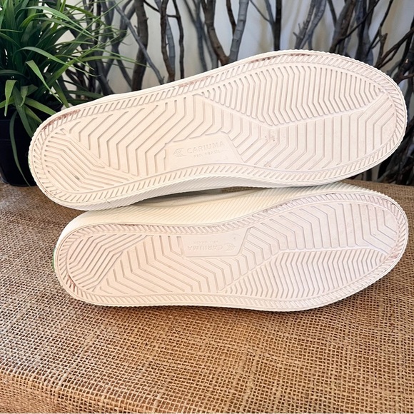 Cariuma OCA High Canvas Sneakers White Size 9 Women’s - Picture 11 of 13